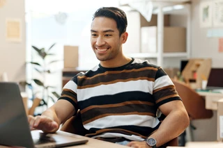 How to start a small clothing business from home in 2026
