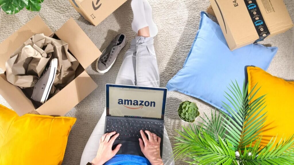 A person picking their Amazon fulfillment method.