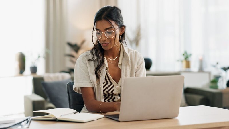 Key Points to Consider When Naming a T-Shirt Business