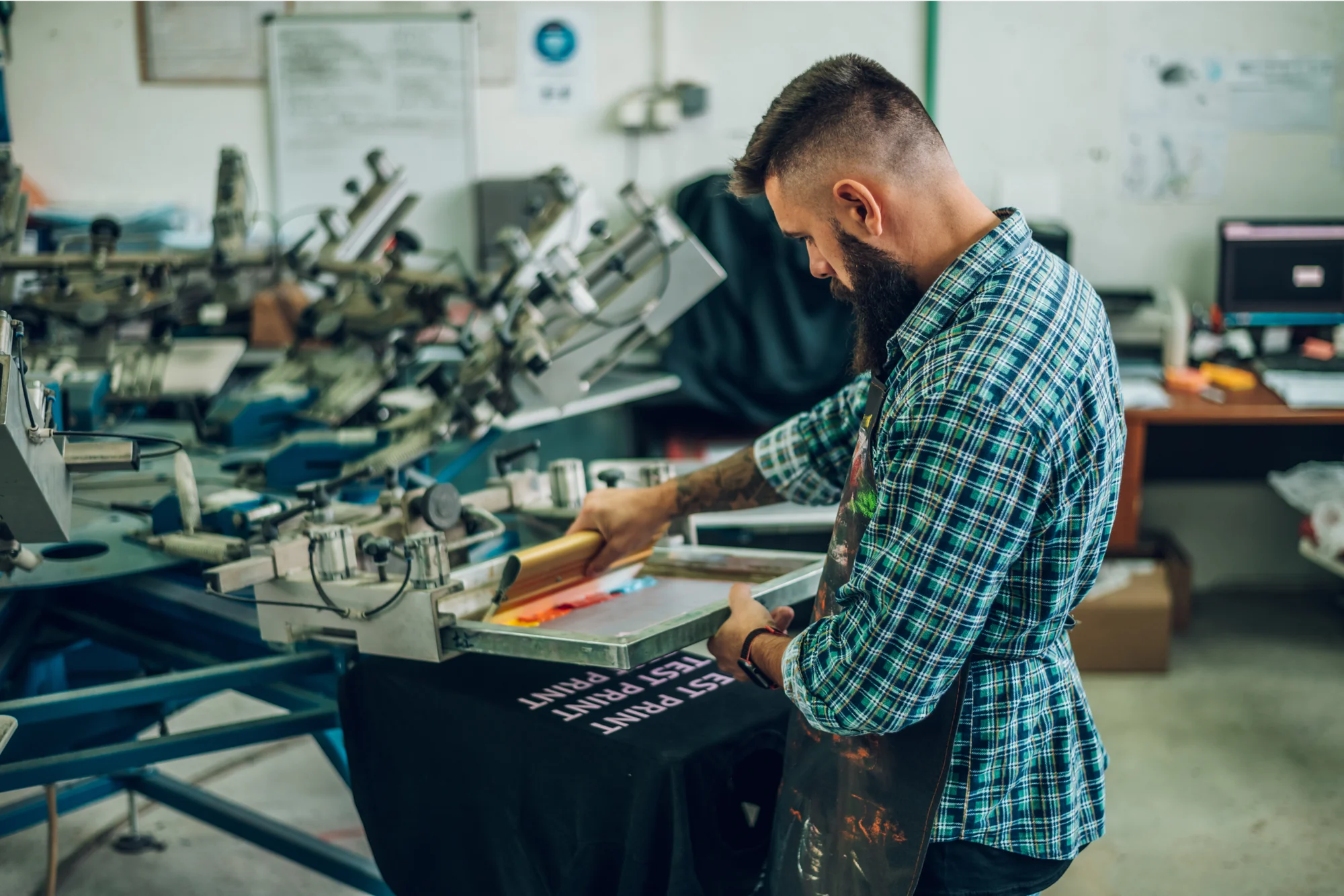 How to start a t-shirt business that makes money in 2026