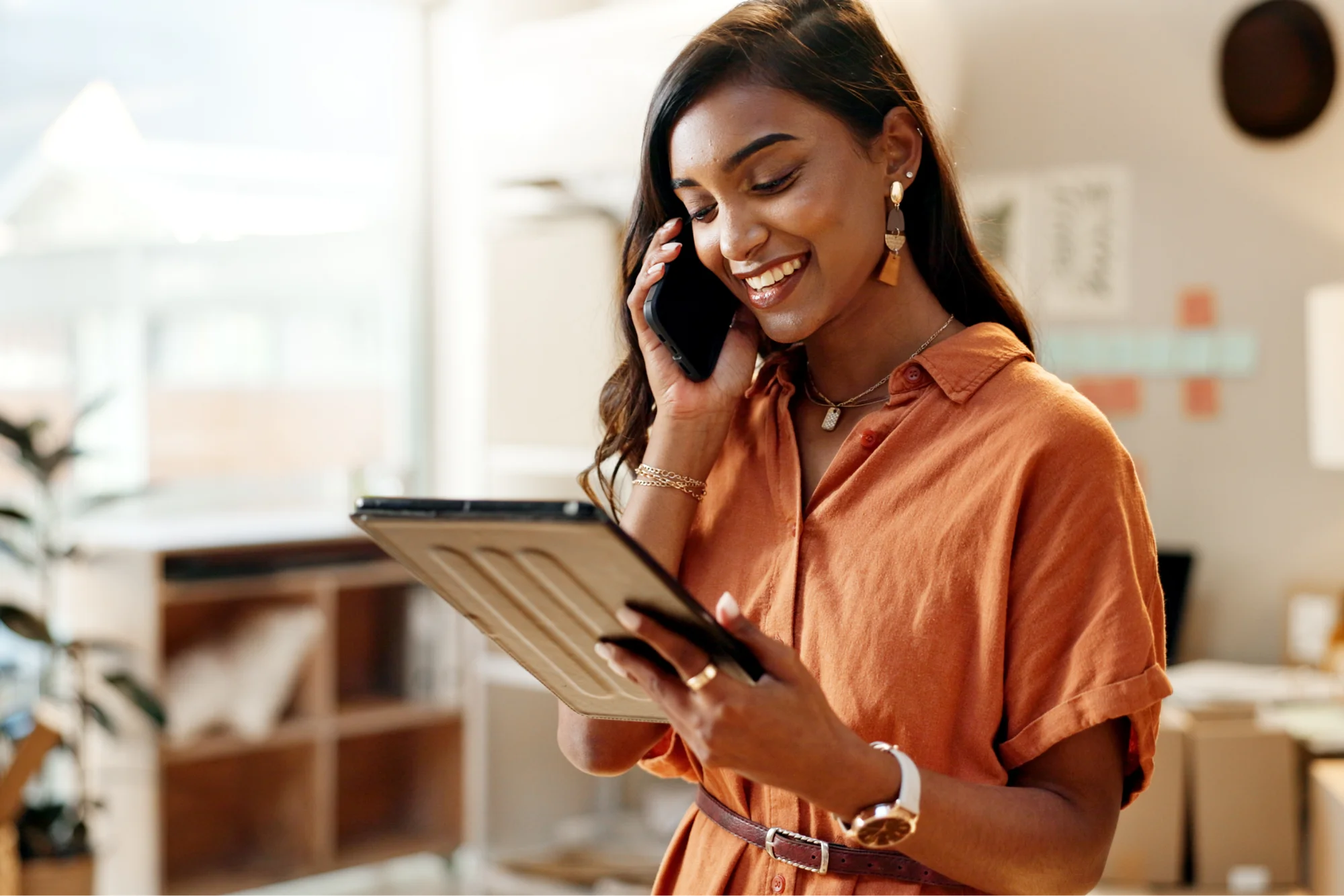 Print on Demand vs dropshipping: Which eCommerce model is right for your business?