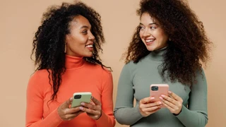 Dropshipping vs affiliate marketing: The pros & cons of each