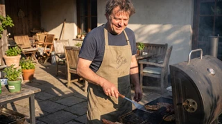 The POD Guide to Custom Chef Aprons: High-Margin Kitchen Decor