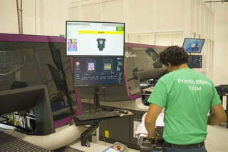 DTF vs DTG printing: Which method is right for your print-on-demand apparel?
