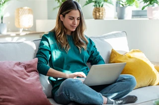 Best place to sell shirts online: From Etsy to Shopify