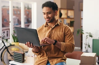 Alibaba vs Print on Demand: Which business model is right for you?