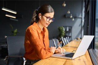 What are the leading platforms for scalable online selling?