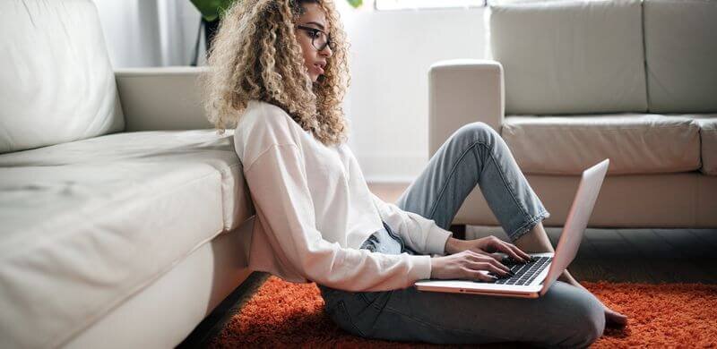 How to start your t-shirt business - Retail vs. eCommerce