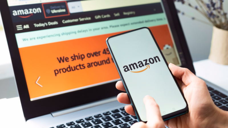 Person is opening the Amazon app