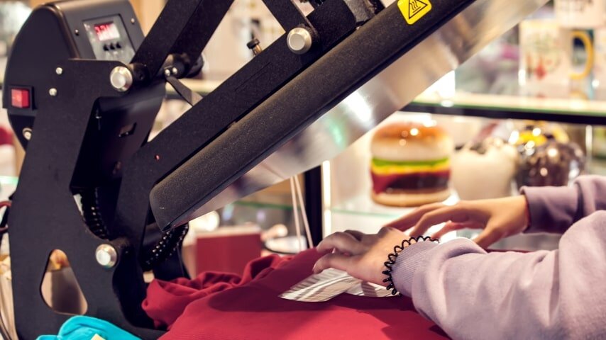 The process of heat transfer printing, as an alternative to screen printing.