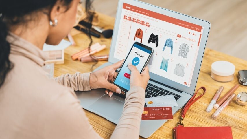 A woman making an order from an eCommerce website.