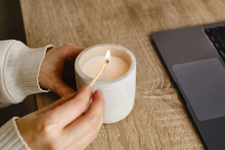 How to sell candles on Etsy in 2026: A step-by-step guide