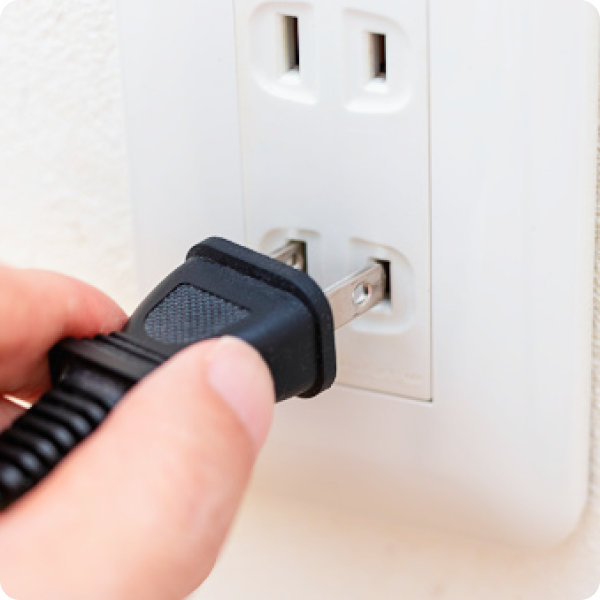 Electrical outlet plug