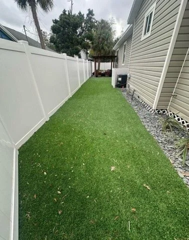 Narrow Turf Side Yard