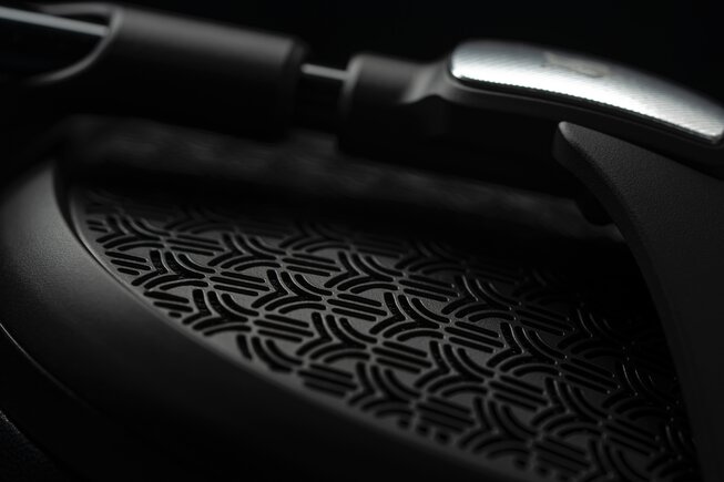 Meze Audio Empyrean II Headphone ear cup close up 