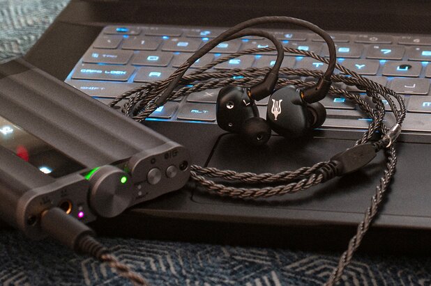 ifi audio xdsd gryphon dac with moon audio silver dragon iem cable