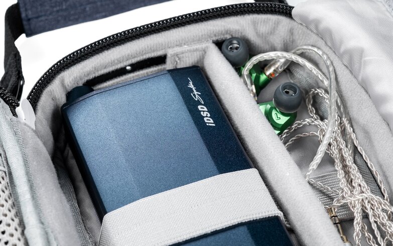 close up on amp in itraveller case and seperation with iems