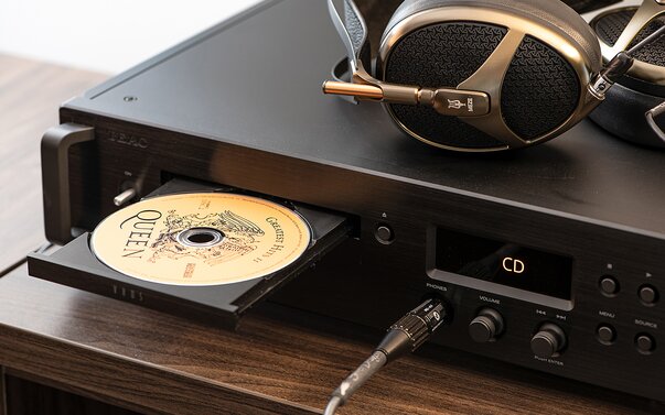 TEAC VRDS-701 CD Player, USB DAC