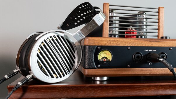 HiFiMan SUSVARA Headphones connected to a tube headphone amplifier