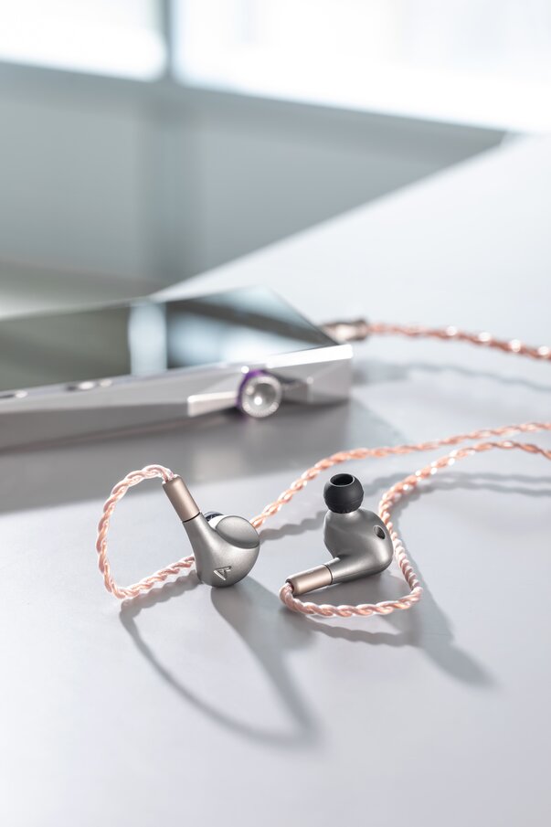 Astell&Kern Luna IEMs