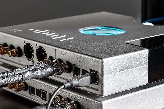 Hugo TT 2 DAC with Silver Dragon interconnects