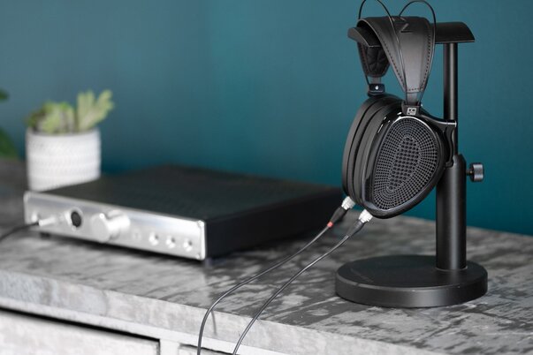 Dan Clark Audio NOIRE XO Open-Back Headphones with amplifier 