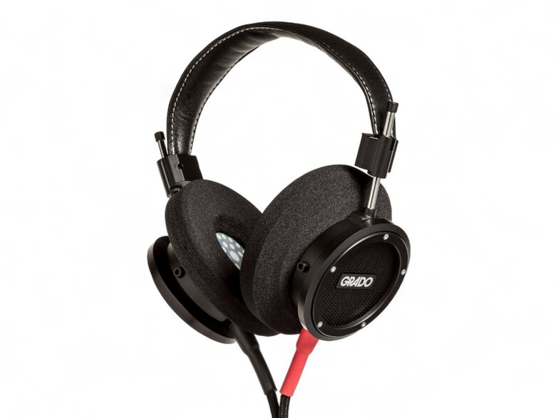 S750 Headphones angled