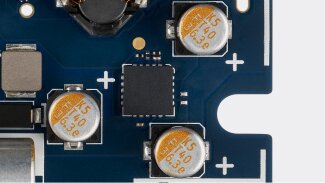 Ultra-low noise LDO regulator