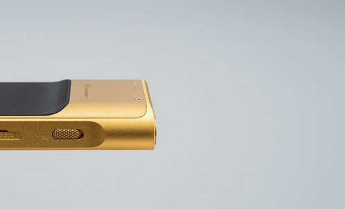 Sony NW-WM1ZM2 in gold, closeup on side buttons