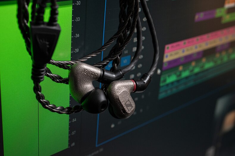 Sennheiser IE600 IEMs