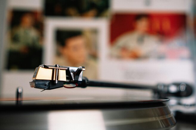 Turntable tonearm