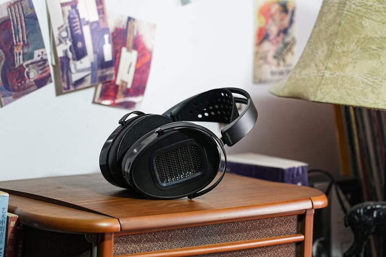 Arya WIFI Streaming Media Planar Headphone on wooden speaker