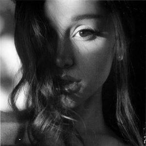 Ariana Grande petal album cover