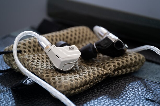 Campfire Audio Astrolith IEM