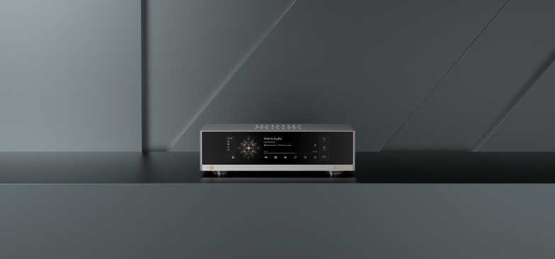 NT-1 – Hi-Fi Network Transport facing us