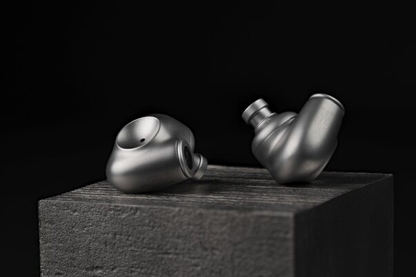 Meze Audio ASTRU IEMs