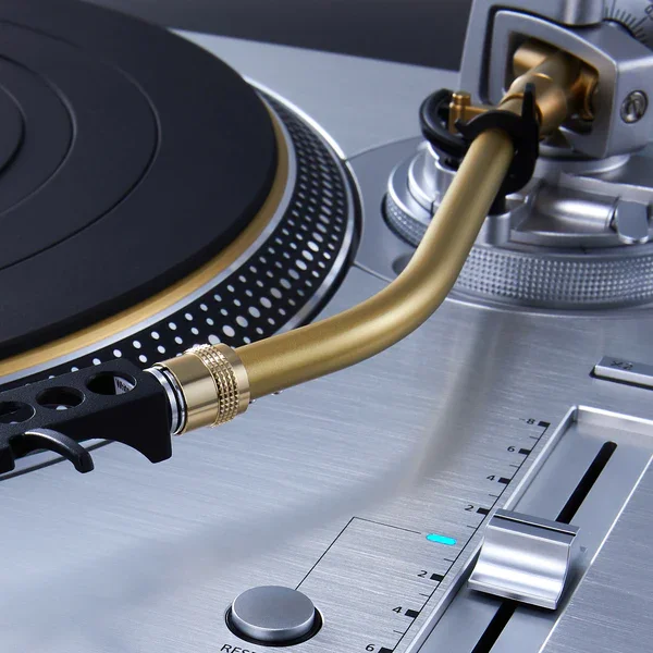 SL-1200GME gold tonearm
