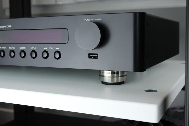 orea indigo isolation foot under cd player right view