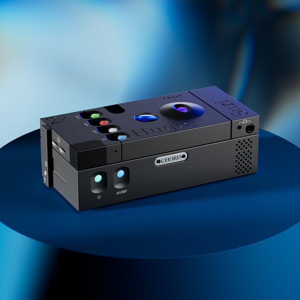 Chord Electronics Suzi Amp with the Hugo 2 and USB Multiplexer