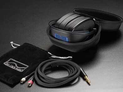 Dan Clark Audio E3 Headphones package contents 