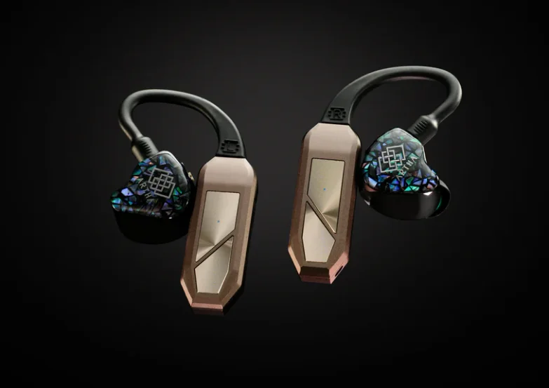 iFi GO pod Max from the front