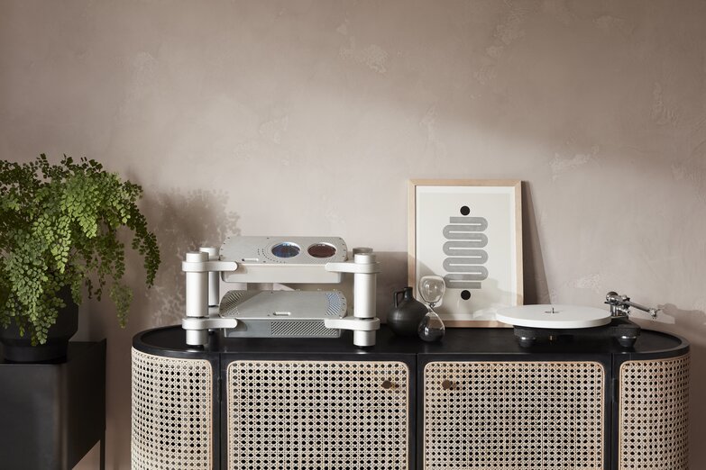 etude stack on table