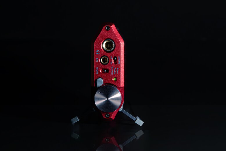 iFi iDSD Diablo 2 on side, control panel view