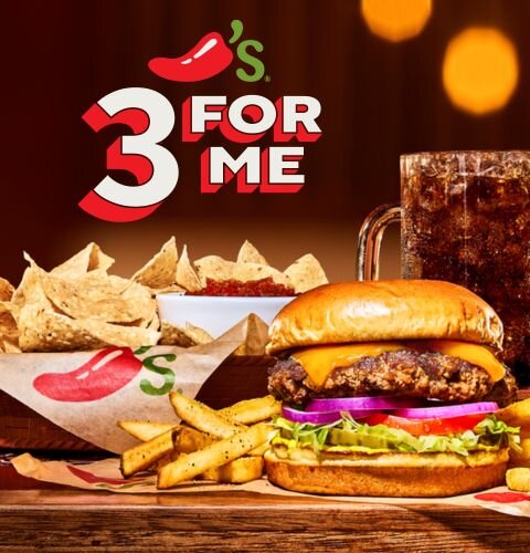 Chili's 3 for Me® featuring an Oldtimer with Cheese, Chips and Salsa and a soda