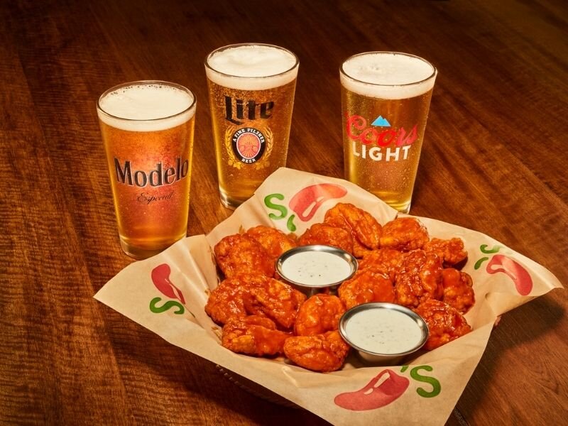 Chili's happy hour beers and wings