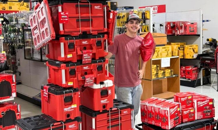 Gifford Milwaukee Tools
