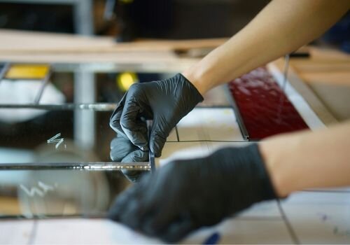 Unsplash Glass cutting