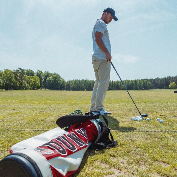 Giant golf dart