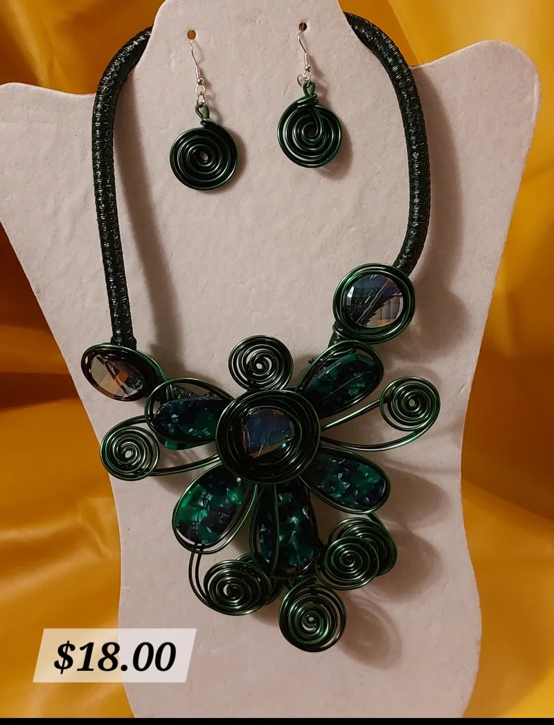 Green Floral Statement Set