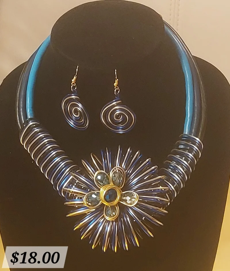 Blue Spiral Necklace Set